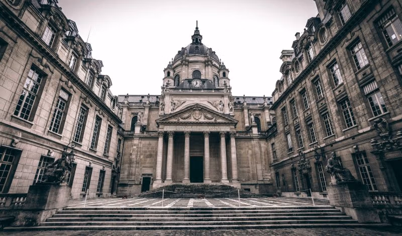 Koulutusjärjestelmä ei onnistu kouluttamaan