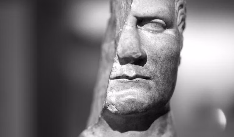 Instituto Brownstone - Intelectuales en venta