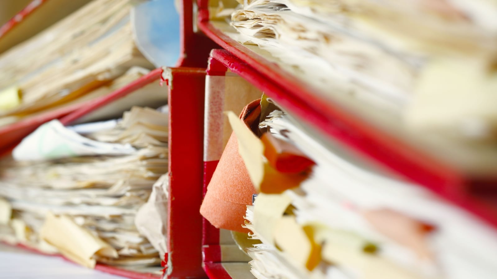 AI Deletes Routine White Collar Jobs thumbnail